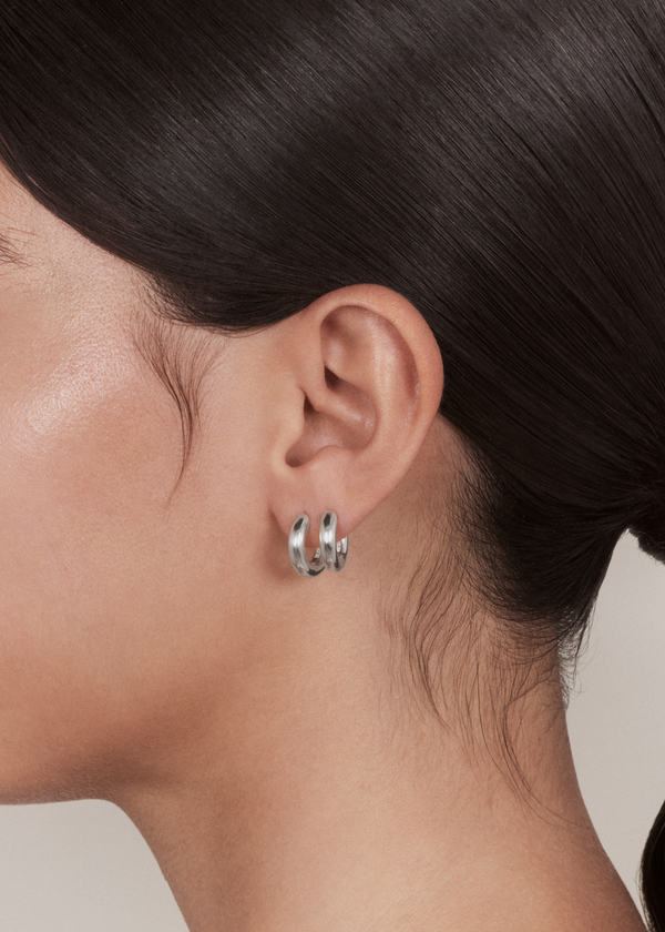 Pearl earrings small