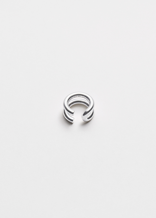 Pearl ear cuff
