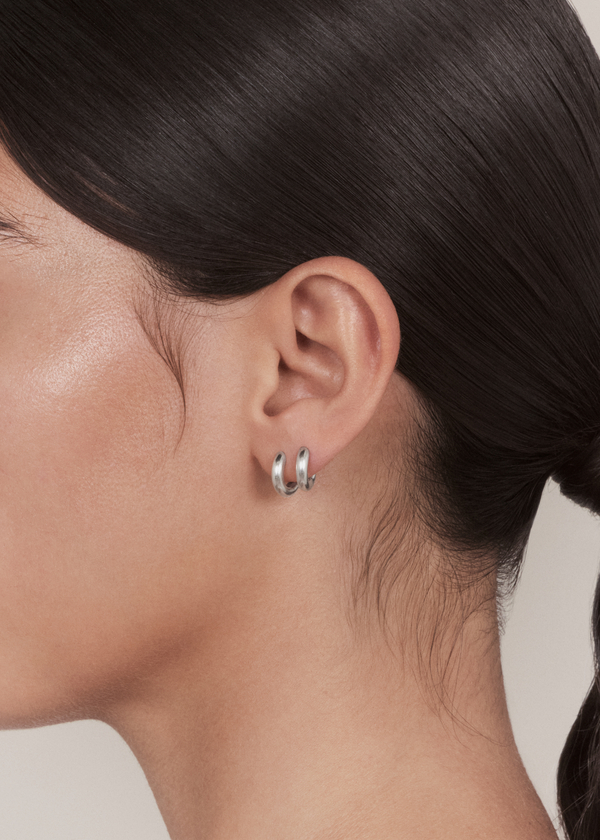 Pearl earrings small